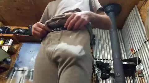 Snapshot of jackboys16 chatting on 11/23/25, 08:58 Dess online show from 11/23/25, 08:58