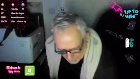 Snapshot of jackbrgs chatting on 12/02/24, 11:40 J-Mitchel online show from 12/02/24, 11:40