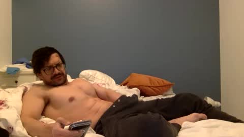 Snapshot of jackcharloe chatting on 12/15/25, 01:21 jackcharloe online show from 12/15/25, 01:21