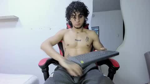 Snapshot of jackestaylor chatting on 11/14/25, 04:55 Jackes Taylor online show from 11/14/25, 04:55