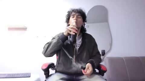 Snapshot of jackestaylor chatting on 12/15/25, 08:51 Jackes Taylor online show from 12/15/25, 08:51