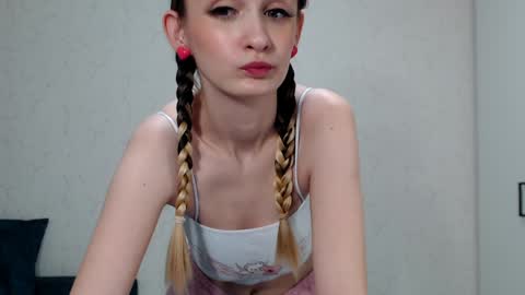 Snapshot of jackie__morgan chatting on 12/16/24, 12:04 jackie__morgan online show from 12/16/24, 12:04