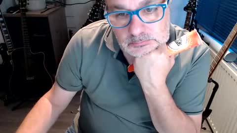 Jack independent model  online show from 06/07/26, 07:39