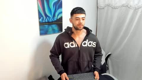 Snapshot of jackpit77 chatting on 02/05/25, 12:27 jackpit77 online show from 02/05/25, 12:27