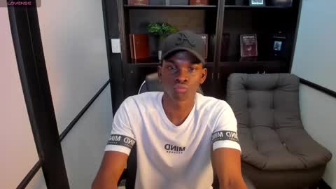 Snapshot of jacksonmuller_ chatting on 10/30/25, 02:07 Jackson online show from 10/30/25, 02:07