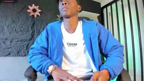 Snapshot of jacksonmuller_ chatting on 12/05/25, 01:09 Jackson online show from 12/05/25, 01:09