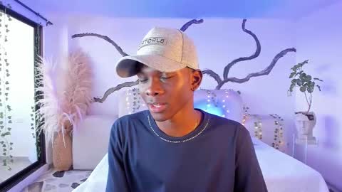 Snapshot of jacksonmuller_ chatting on 12/17/25, 02:23 Jackson online show from 12/17/25, 02:23