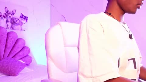 Snapshot of jacksonmuller_ chatting on 12/22/25, 01:30 Jackson online show from 12/22/25, 01:30