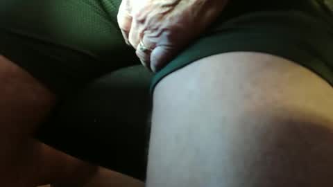 Snapshot of jacktoome383324 chatting on 12/04/25, 01:42 jacktoome383324 online show from 12/04/25, 01:42