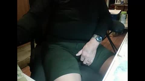 Snapshot of jacktoome383324 chatting on 12/17/25, 12:22 jacktoome383324 online show from 12/17/25, 12:22