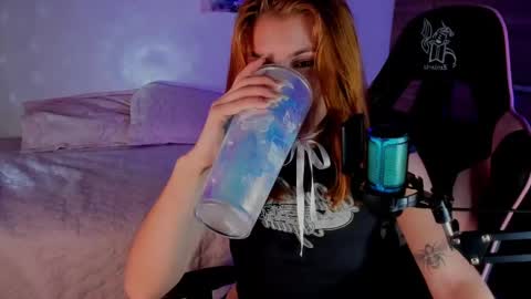 Snapshot of jacky_croft chatting on 12/20/24, 06:08 Linda Sofia help me get to 100 thumbs up online show from 12/20/24, 06:08