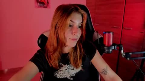 Snapshot of jacky_croft chatting on 12/30/24, 04:20 Linda Sofia help me get to 100 thumbs up online show from 12/30/24, 04:20