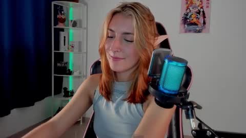 Snapshot of jacky_croft chatting on 01/13/25, 07:32 Linda Sofia help me get to 100 thumbs up online show from 01/13/25, 07:32