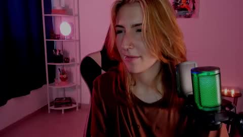 Snapshot of jacky_croft chatting on 01/17/25, 09:50 Linda Sofia help me get to 100 thumbs up online show from 01/17/25, 09:50