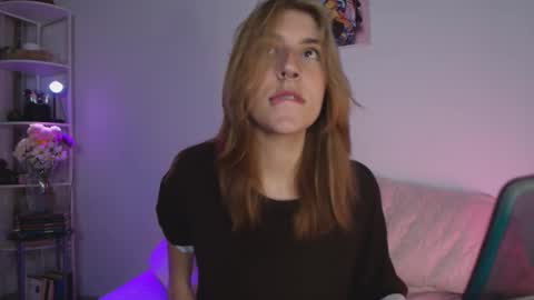 Snapshot of jacky_croft chatting on 02/26/25, 05:20 Linda Sofia help me get to 100 thumbs up online show from 02/26/25, 05:20