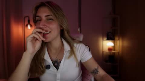 Linda Sofia help me get to 100 thumbs up online show from 02/28/26, 02:23