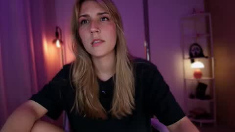 Linda Sofia help me get to 100 thumbs up online show from 03/18/26, 01:20