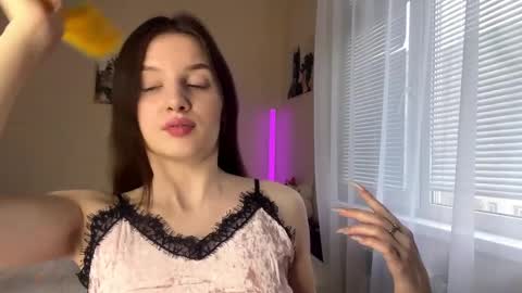 Lillian online show from 04/09/26, 06:13