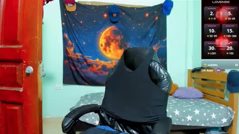 Snapshot of jacob_black21 chatting on 10/17/25, 11:18 jacob black online show from 10/17/25, 11:18