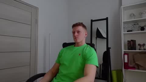 Snapshot of jacob_devon chatting on 02/14/25, 08:10 JACOB DEVON online show from 02/14/25, 08:10