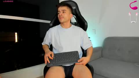 Snapshot of jacob_ferrer chatting on 02/28/26, 11:28 JACOB FERRER online show from 02/28/26, 11:28