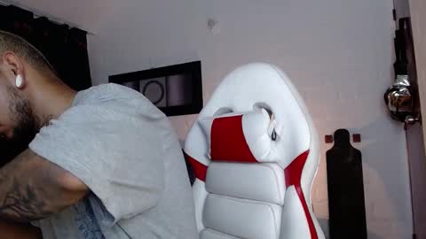 Michael Caicedo online show from 02/08/25, 04:03