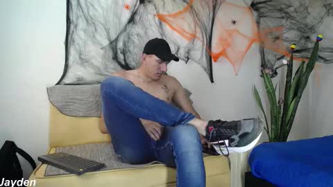 Jacob And Jayden online show from 10/31/25, 07:37