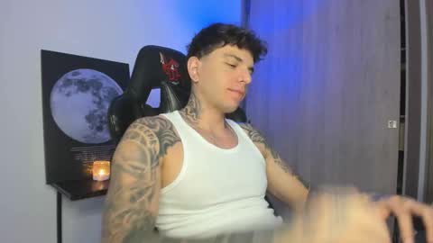 Snapshot of jacobb116 chatting on 11/18/25, 01:00 jacobb116 online show from 11/18/25, 01:00