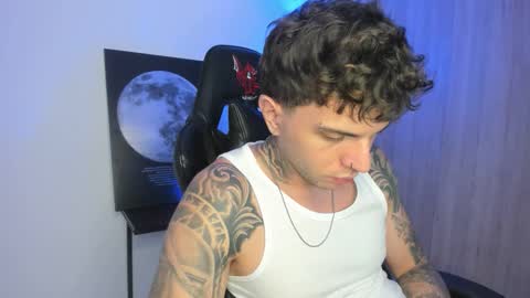 Snapshot of jacobb116 chatting on 11/24/25, 01:05 jacobb116 online show from 11/24/25, 01:05