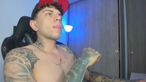 Snapshot of jacobb116 chatting on 11/25/25, 01:16 jacobb116 online show from 11/25/25, 01:16