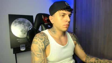 Snapshot of jacobb116 chatting on 12/16/25, 01:10 jacobb116 online show from 12/16/25, 01:10