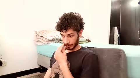 Snapshot of jacobmurphy2103 chatting on 12/15/25, 02:54 JACOB ROBIN online show from 12/15/25, 02:54