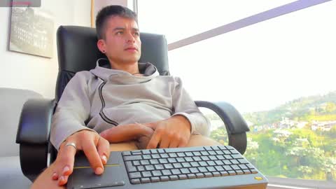 JACOB STONES online show from 02/03/25, 12:14