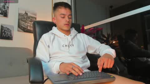 JACOB STONES online show from 02/09/25, 06:54