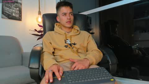 JACOB STONES online show from 02/11/25, 08:05