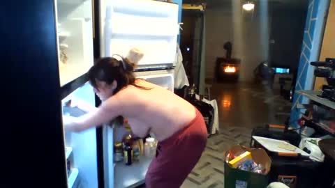 Snapshot of jacquelinestone56 chatting on 02/12/25, 08:18 Jacqueline Stone online show from 02/12/25, 08:18