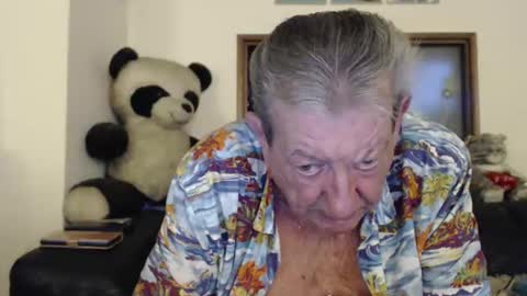 Snapshot of jacques_de_france chatting on 04/25/26, 04:37 Jacques online show from 04/25/26, 04:37
