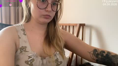 Snapshot of jacywinslat chatting on 04/04/26, 10:24 jacywinslat online show from 04/04/26, 10:24