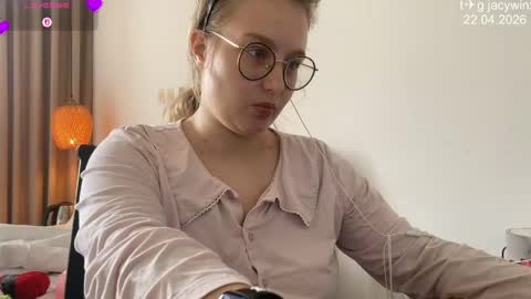 Snapshot of jacywinslat chatting on 04/22/26, 05:43 jacywinslat online show from 04/22/26, 05:43