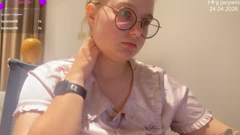 Snapshot of jacywinslat chatting on 04/25/26, 04:48 jacywinslat online show from 04/25/26, 04:48