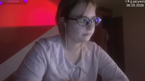 Snapshot of jacywinslat chatting on 05/06/26, 01:05 jacywinslat online show from 05/06/26, 01:05