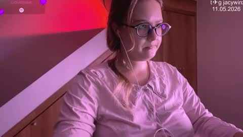 Snapshot of jacywinslat chatting on 05/11/26, 02:12 jacywinslat online show from 05/11/26, 02:12