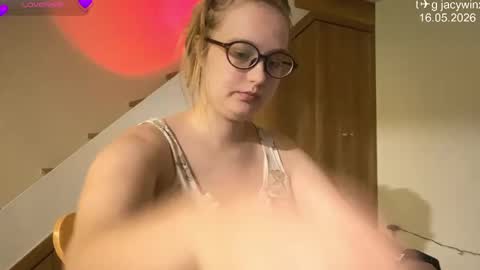 Snapshot of jacywinslat chatting on 05/17/26, 02:35 jacywinslat online show from 05/17/26, 02:35
