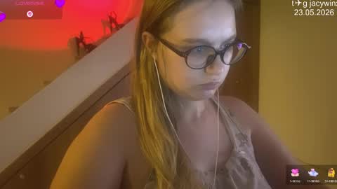 Snapshot of jacywinslat chatting on 05/23/26, 10:03 jacywinslat online show from 05/23/26, 10:03