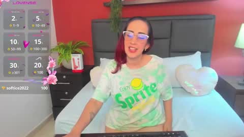 Snapshot of jadde13 chatting on 12/19/24, 02:56 Jadde online show from 12/19/24, 02:56