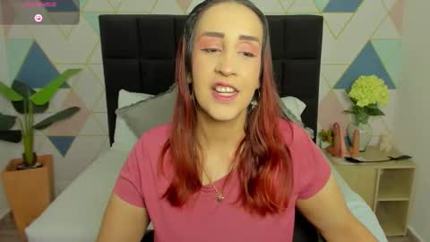 Snapshot of jadde13 chatting on 10/14/25, 07:58 Jadde online show from 10/14/25, 07:58