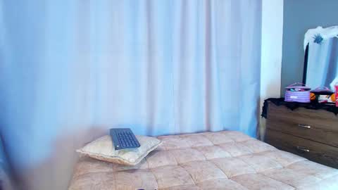  Jade Brunete  online show from 10/31/25, 09:05