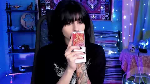 jade_castle online show from 02/18/26, 04:36