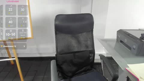 jade_connor online show from 04/16/26, 09:39