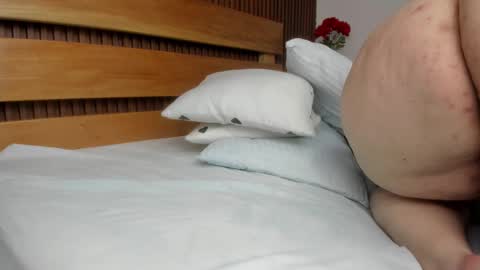 jade_cruz20 online show from 01/15/25, 06:40